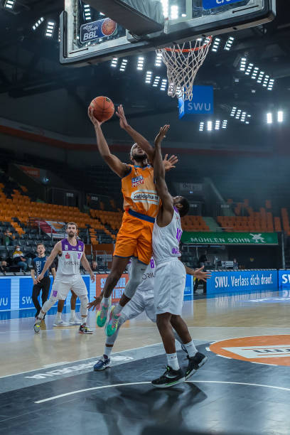 还包括能在 还包括能在