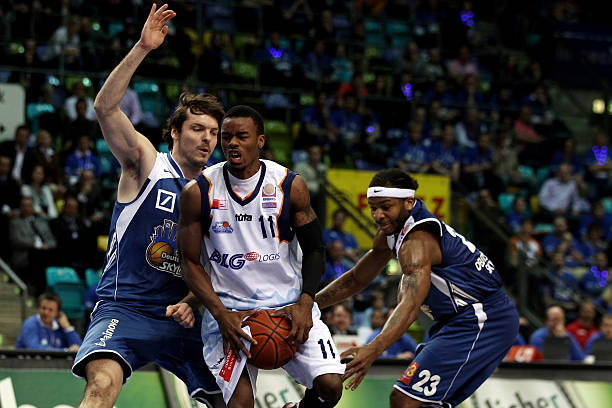 冰壶队却通 冰壶队却通